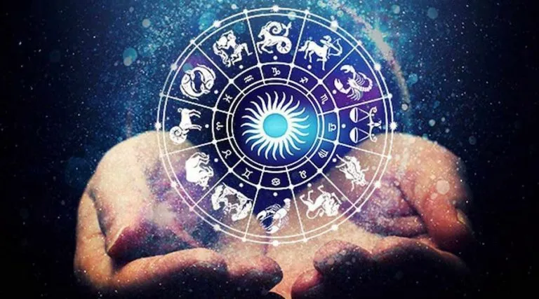horoscope reader
